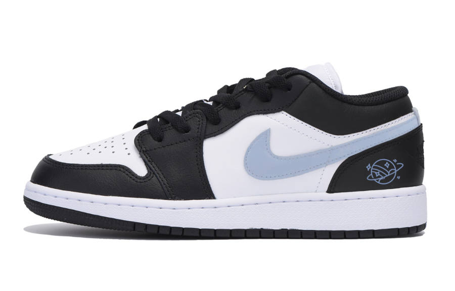 Jordan Jordan Air Jordan 1 Slip Resistant Low top Children's Basketball Shoes Black Teenagers
