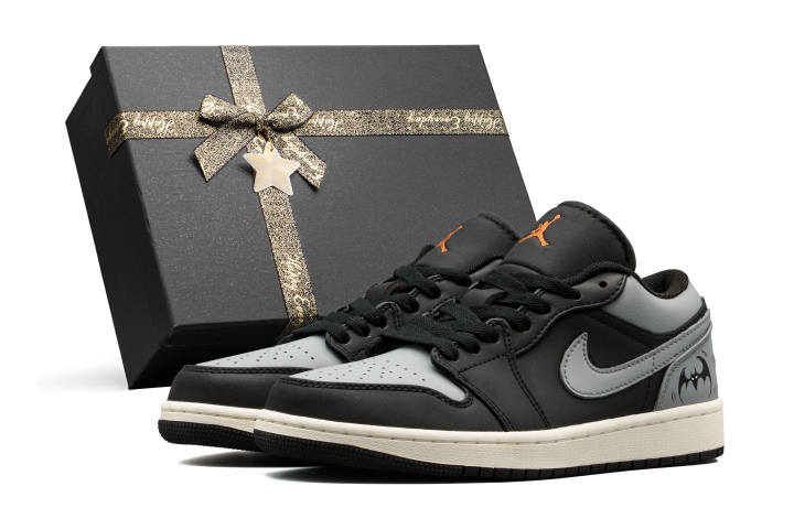 Jordan Jordan Air Jordan 1 Kids' Basketball Shoes Grade School