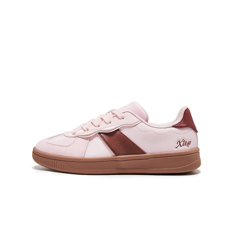 XTEP Abrasion Resistant Low top Skateboard Shoes Light Cherry Blossom Pink Brick Red Kids'
