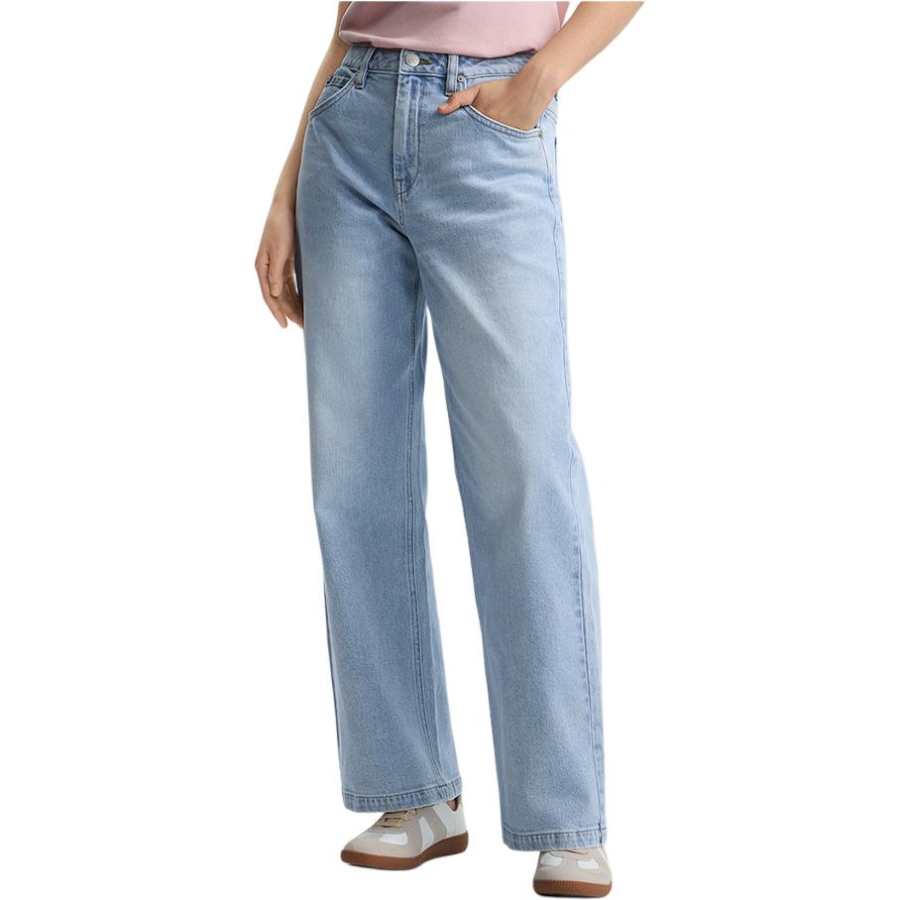 Lee Jeans Women's Light Blue Moderate Straight Fit Pants