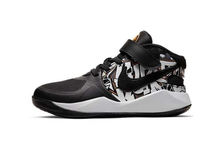 Nike Nike Team Hustle D 9 FlyEase Mid top Basketball Shoes Black Children Aged 3 7 Years Old