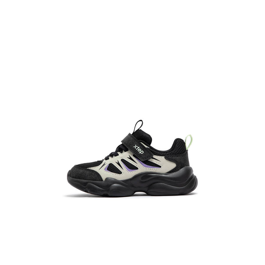 XTEP Synthetic Leather Slip Resistant Abrasion Resistant Low top Kids Lifestyle Shoes Black White