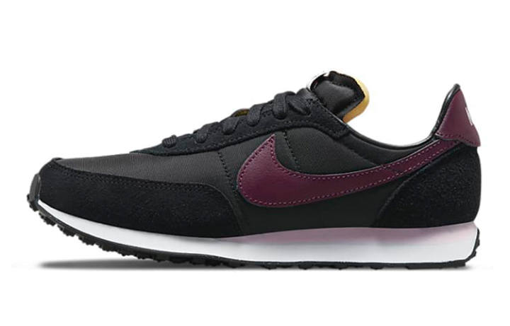 Nike Nike Waffle Trainer 2 Black Dark Beetroot GS