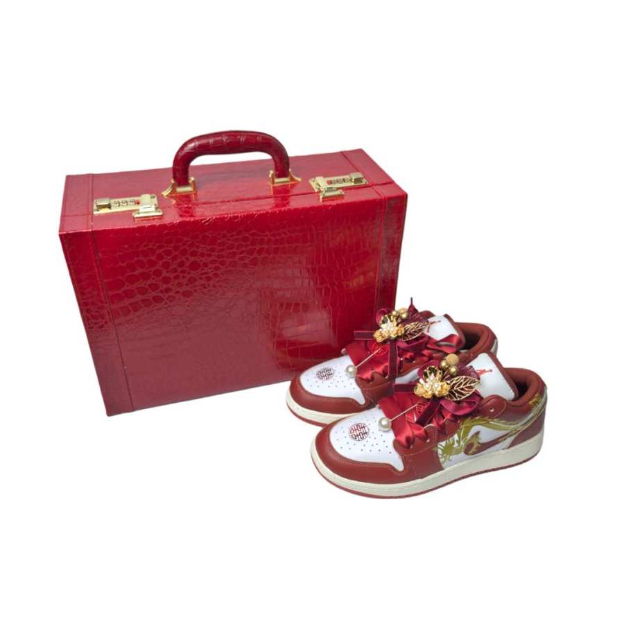 Jordan Jordan Air Jordan 1 Slip Resistant Abrasion Resistant Low top Children's Basketball Shoes White Red Gold Teenagers