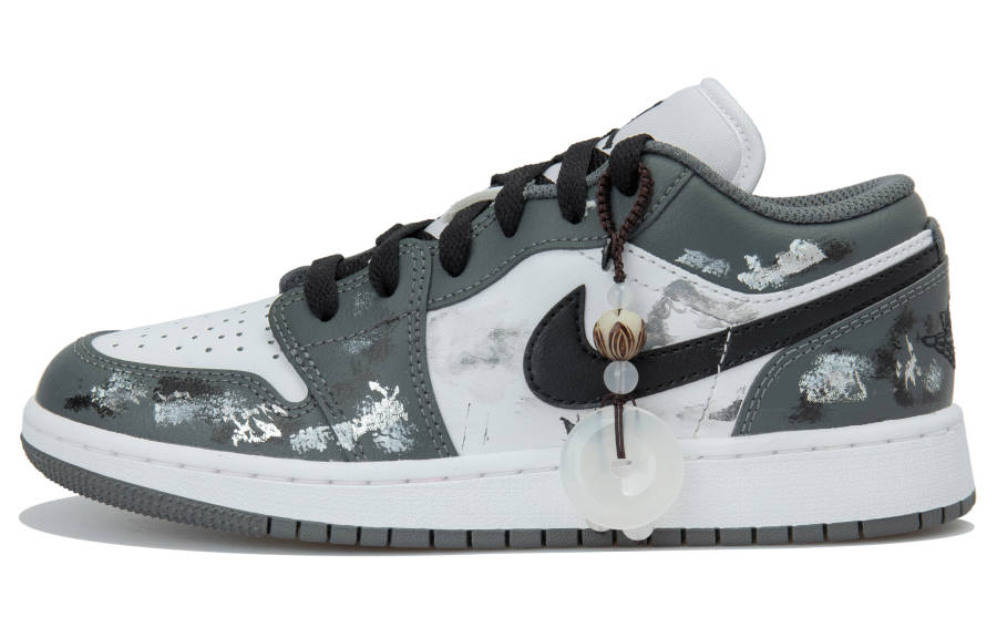 Jordan Jordan Air Jordan 1 Synthetic Leather Low top Children's Basketball Shoes Black White Green Teenagers