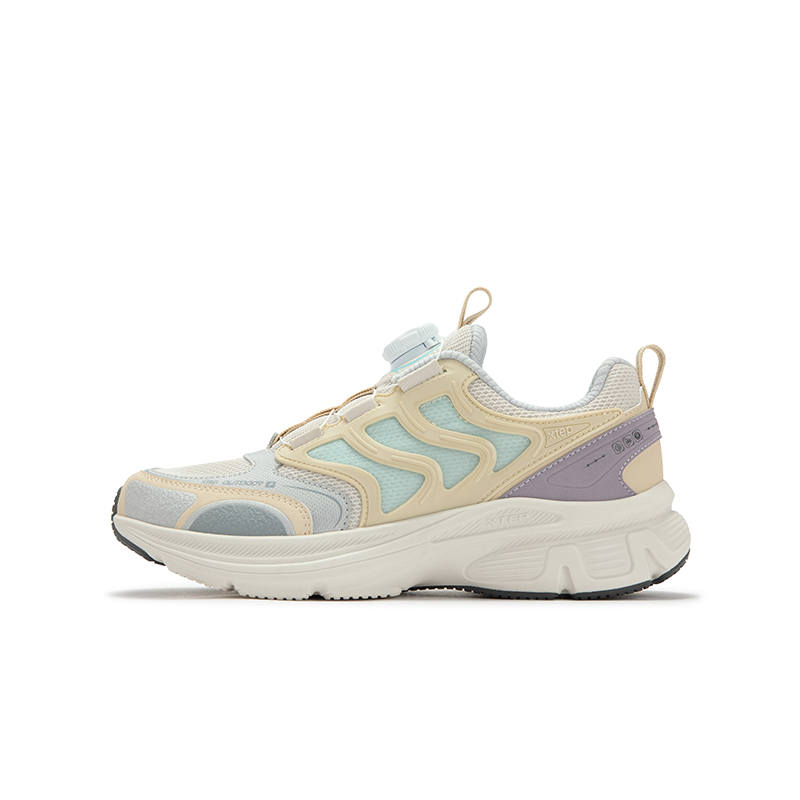 XTEP Slip Resistant Abrasion Resistant Low top Casual Shoes White Sand Gray Light Dusty Khaki Kids'