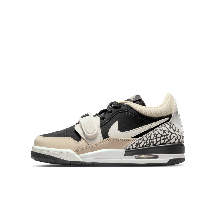 Jordan Jordan Legacy 312 Mid top Basketball Shoes Beige Gray Unisex