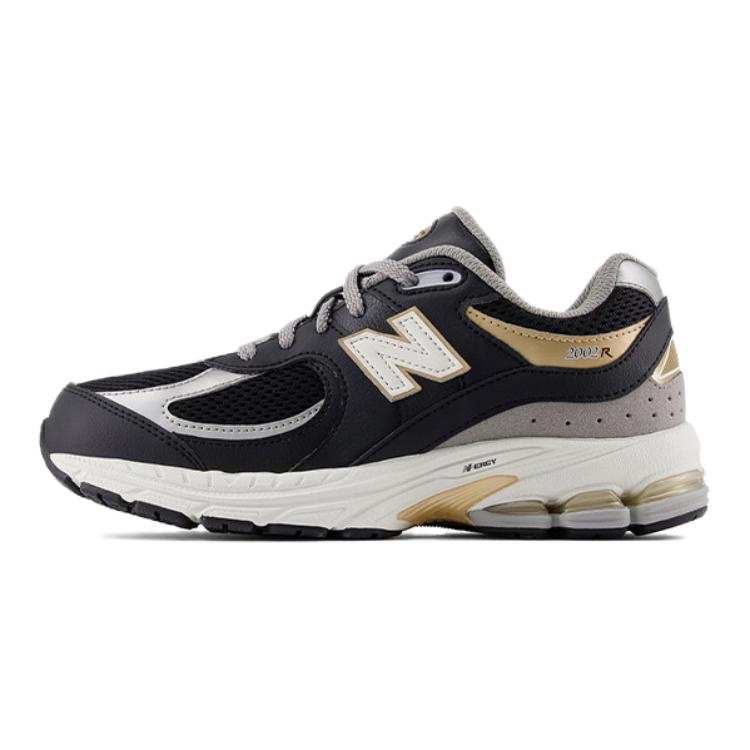 New Balance New Balance NB 2002R Abrasion Resistant Cushioning Low top Kids Lifestyle Shoes Black Silver Teenagers