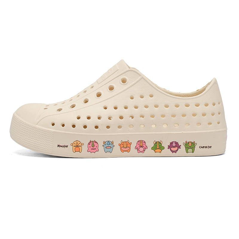CRAZY ATIV Cushioning Waterproof And Breathable Quick Dry Lightweight Cushioning Low top Children's Sandals White Kids'