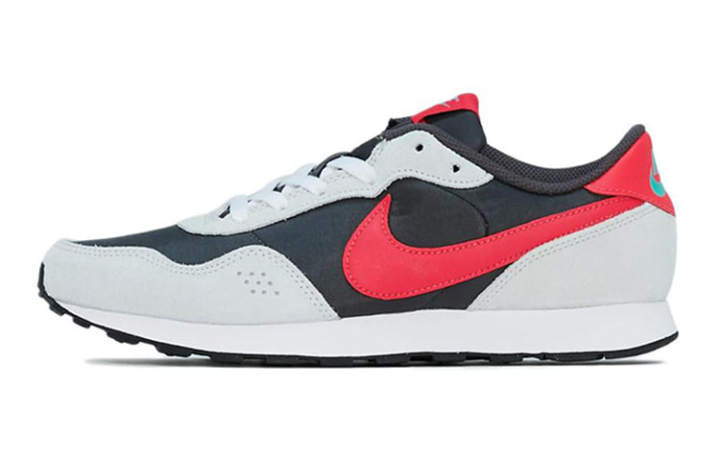Nike Nike MD Valiant Slip Resistant Cushioning Abrasion Resistant Cushioning Slip Resistant Abrasion Resistant Low top