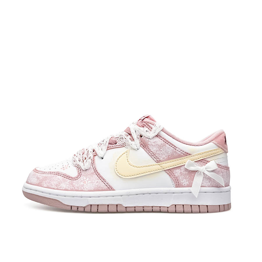 Nike Nike Dunk Preserved Pink Peach Abrasion Resistant Slip Resistant Low top Kids' Skateboarding Shoes Pink White Unisex