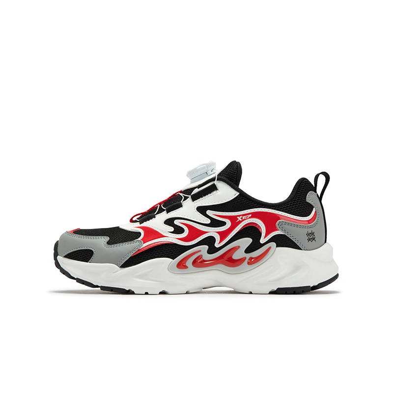 XTEP Lightweight Cushioning Low top Kids Lifestyle Shoes Black Red Teenagers