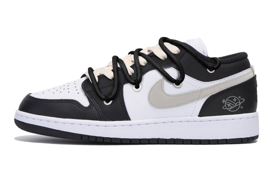 Jordan Jordan Air Jordan 1 Slip Resistant Low top Children's Basketball Shoes Black Teenagers