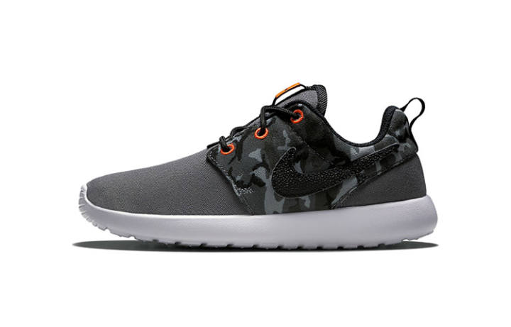 Nike Nike Roshe Run Print Slip Resistant Cushioning Breathable Slip Resistant Cushioning Breathable Low top Toddler Shoes
