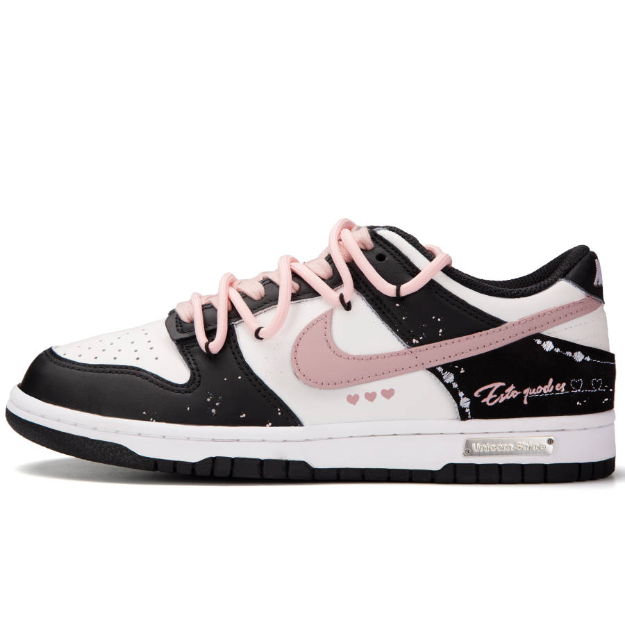 Nike Nike Dunk Milkberry Gummies Abrasion Resistant Abrasion Resistant Low top Kids' Skateboarding Shoes Black Pink Unisex
