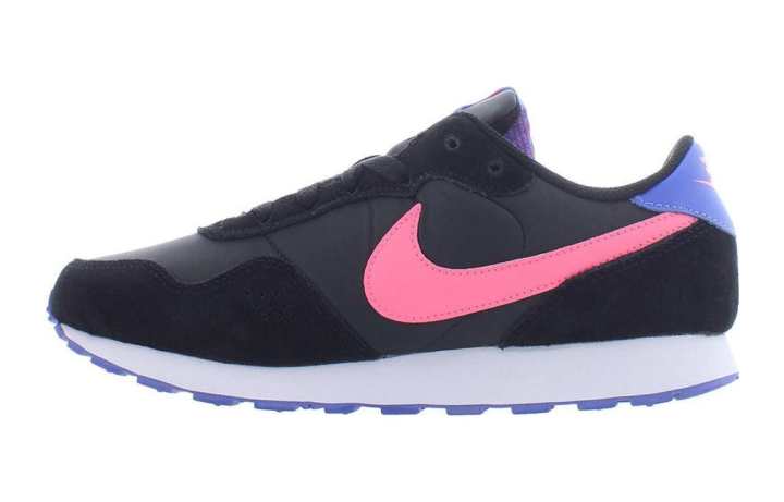 Nike Nike MD Valiant Low top Casual Shoes Pink Black Unisex