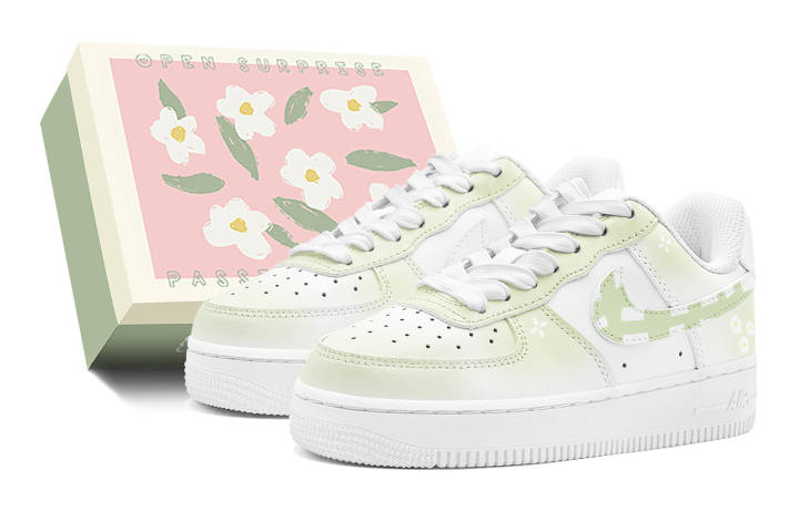 Nike Nike Air Force 1 LE Synthetic Leather Low top Kids' Skateboarding Shoes Green Yellow Teenagers