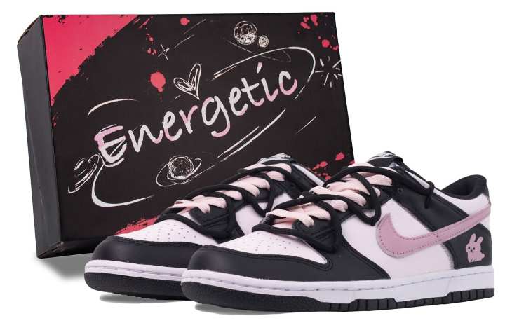 Nike Nike Dunk Pink Cute Bunny Leather Slip Resistant Cushioning Low top Kids' Skateboarding Shoes Black Pink Teenagers