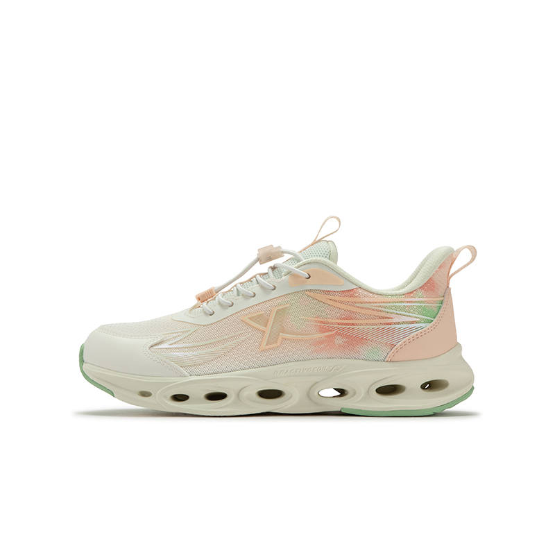 XTEP Wind Feather Low top Running Shoes Sail White/Blush Pink Teenagers