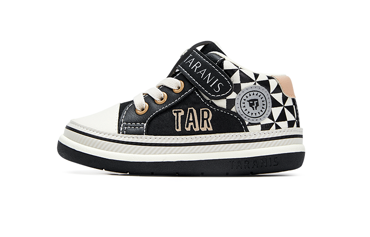 TARANIS 211 Baby Urban Techwear Slip Resistant Slip Resistant Low top Toddler Shoes Black White Infant And Toddler