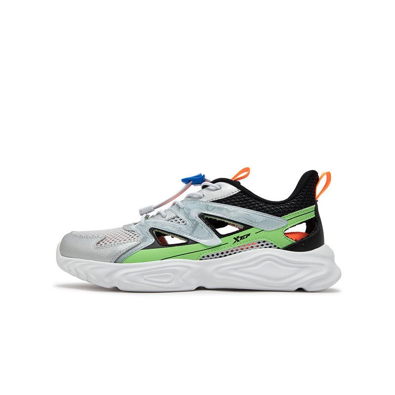 XTEP Synthetic Leather, Textile Slip Resistant Abrasion Resistant Low top Kids Lifestyle Shoes