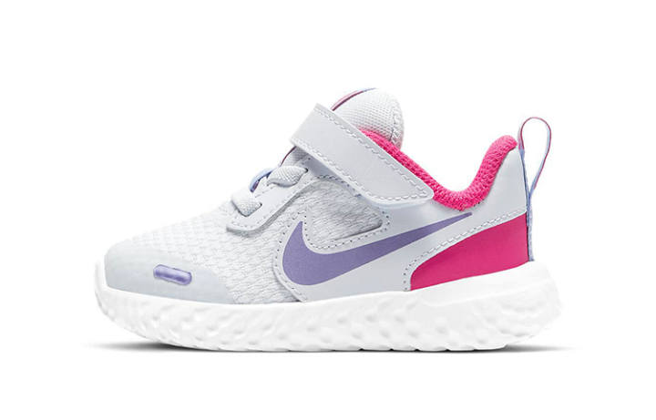 Nike Nike REVOLUTION 5 Slip Resistant, Abrasion Resistant, Lightweight Slip Resistant, Abrasion Resistant, Lightweight