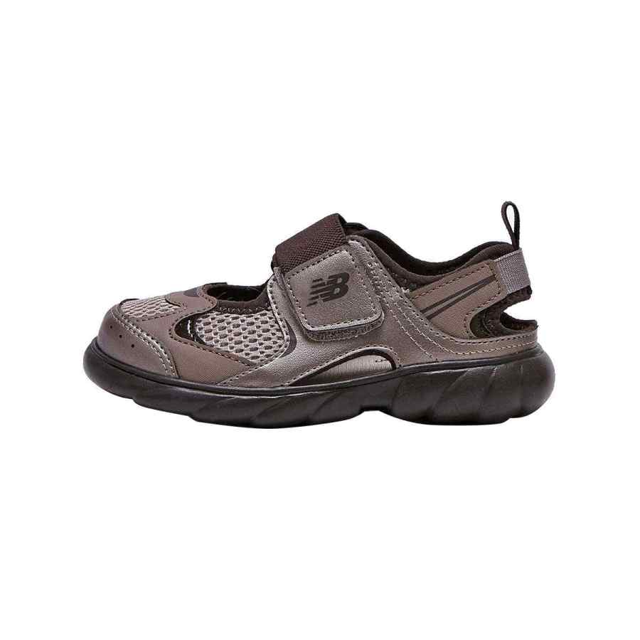 New Balance New Balance Freedle Low top Children's Sandals Brown Kids'