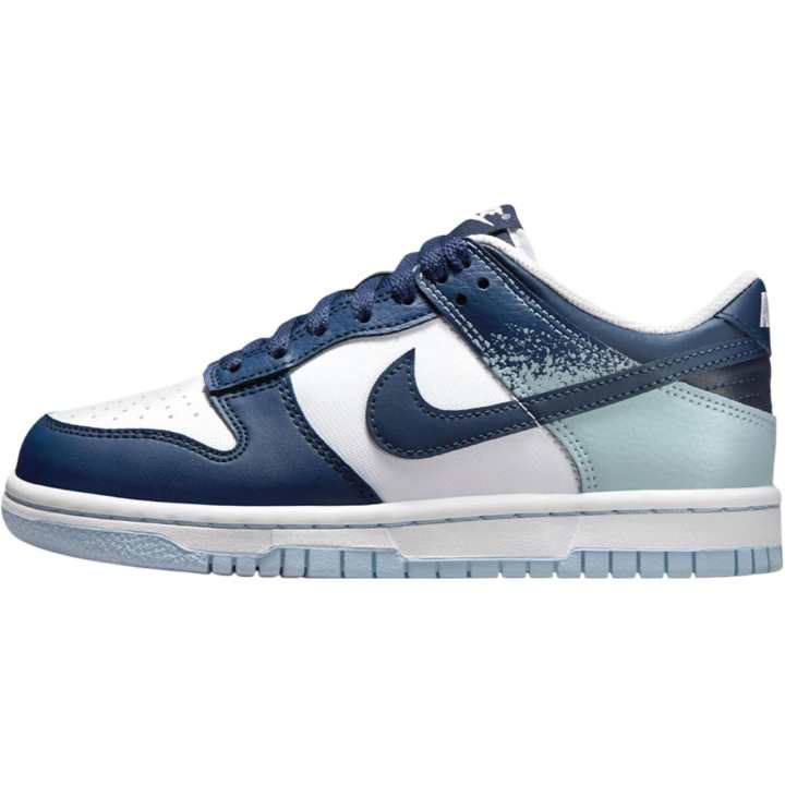 Nike Nike Dunk Low top Skateboard Shoes White/Marine Blue Unisex