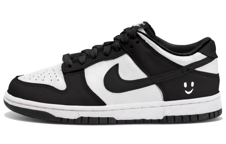 Nike Nike Dunk Slip Resistant Abrasion Resistant Low top Kids' Skateboarding Shoes Black White Teenagers