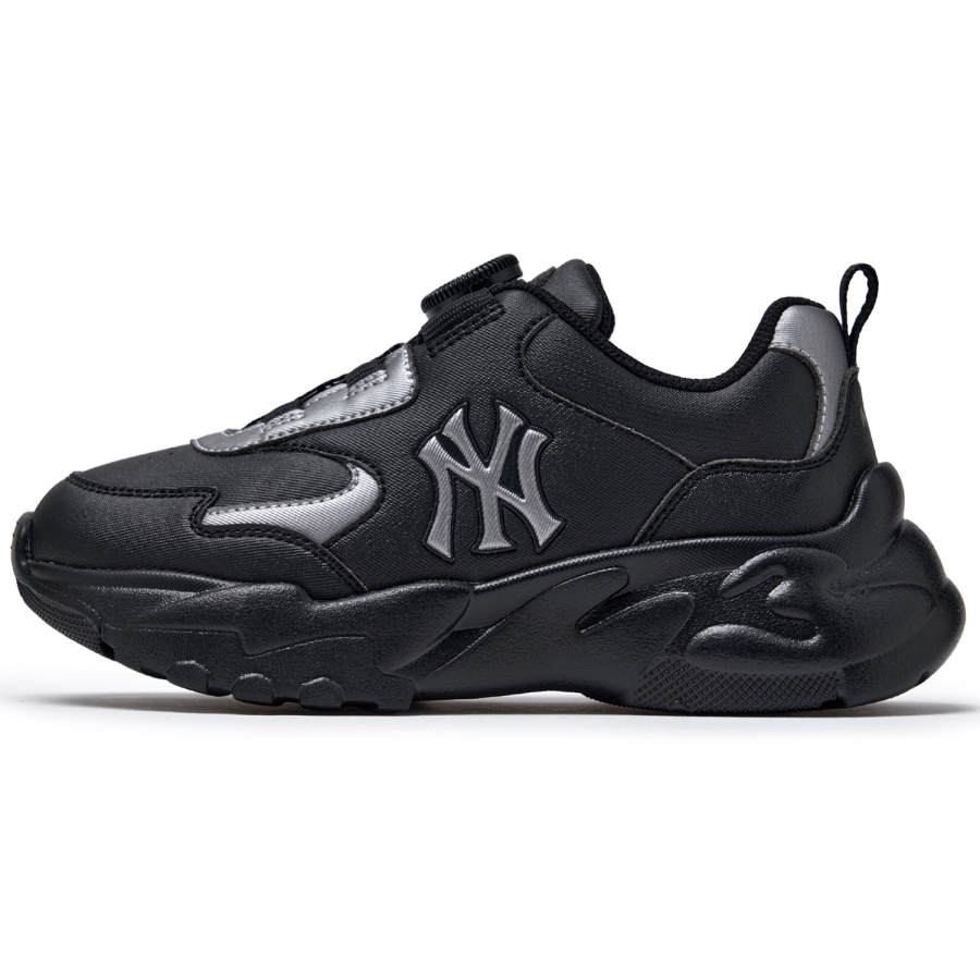 MLB New York Yankees Synthetic Leather Abrasion Resistant Low top Kids Lifestyle Shoes Black Kids'