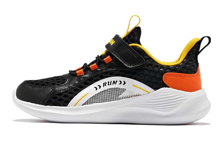 QIAODAN Cushioning Abrasion Resistant Low top Running Shoes Black White Teenagers