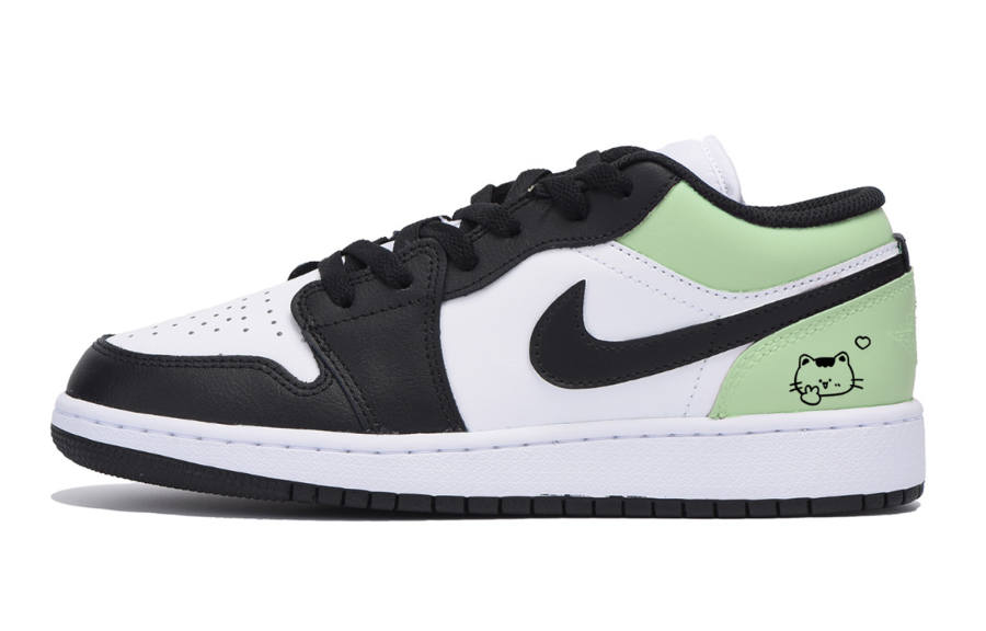 Jordan Jordan Air Jordan 1 Low Leather Low top Kids' Skateboarding Shoes Black Teenagers