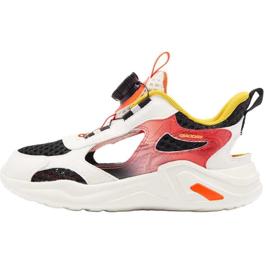QIAODAN Slip Resistant Abrasion Resistant Low top Kids Lifestyle Shoes White Black Children Aged 3 7 Years Old