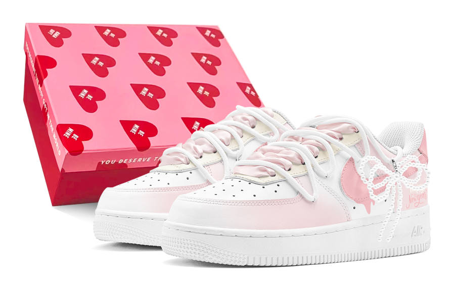 Nike Nike Air Force 1 LE Synthetic Leather Low top Kids' Skateboarding Shoes Pink Teenagers