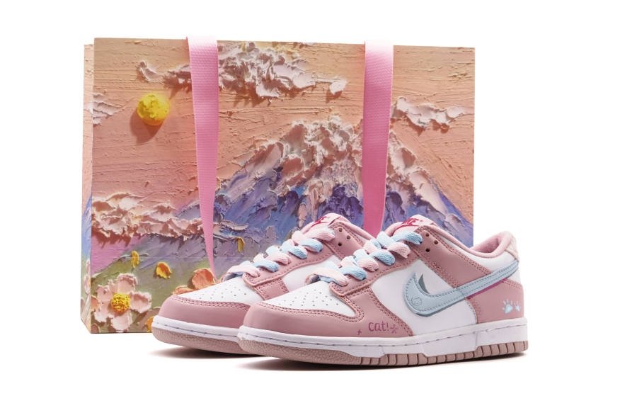 Nike Nike Dunk Leather Abrasion Resistant Low top Kids' Skateboarding Shoes Cherry Blossom Pink Teenagers