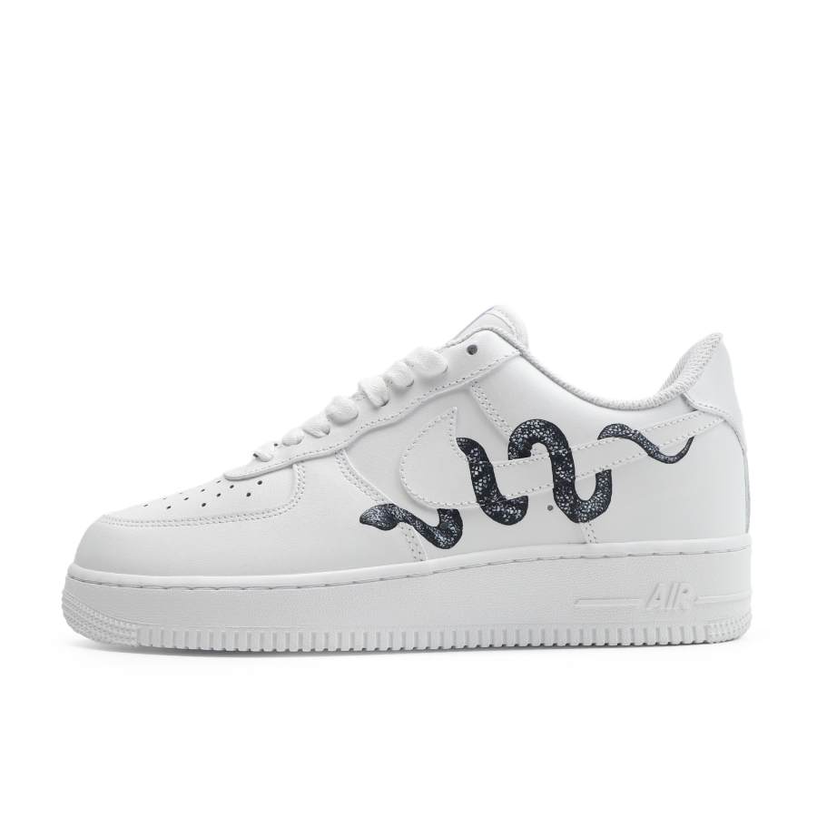 Nike Nike Air Force 1 Snake Leather Low top Kids' Skateboarding Shoes White Teenagers