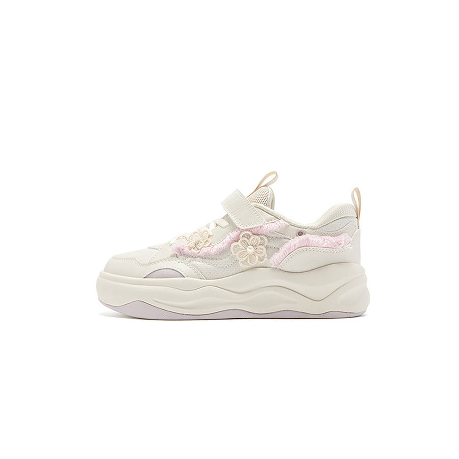 QIAODAN Synthetic Leather, Textile Rebound Low top Kids' Skateboarding Shoes Raw Denim/Antique Porcelain White Kids'