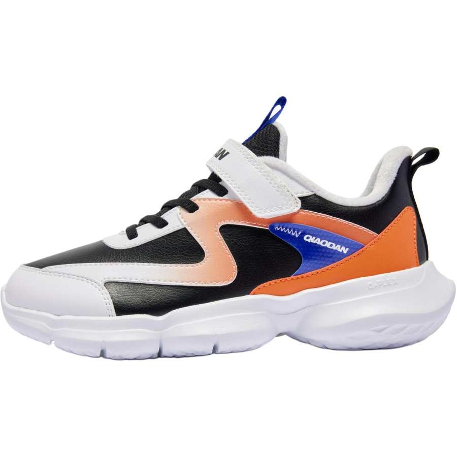 QIAODAN Synthetic Leather Fleece Lined Thermal Comfortable Low top Casual Shoes Black Teenagers
