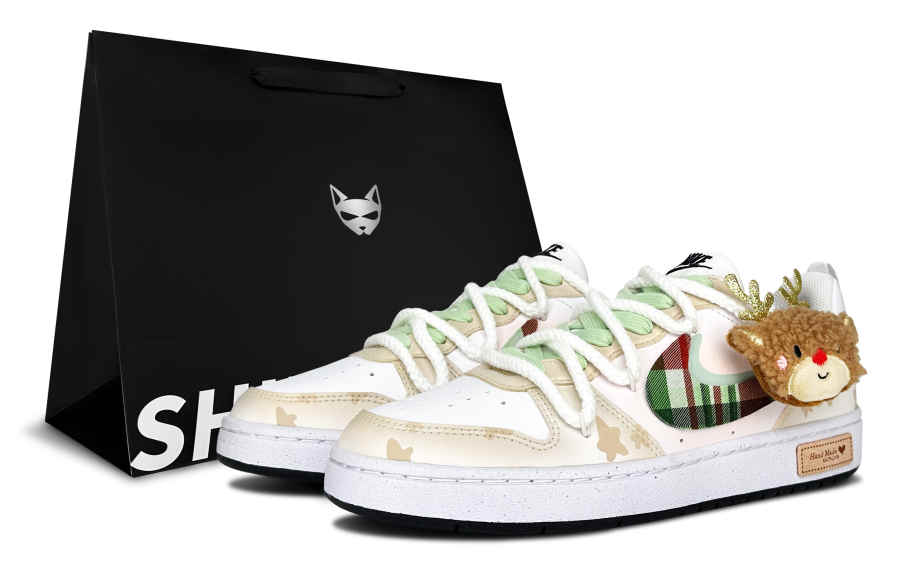 Nike Nike Court Borough Reindeer Party, Shimmery Cat, Gift Enjoyment Low top Kids' Skateboarding Shoes Ecru Teenagers