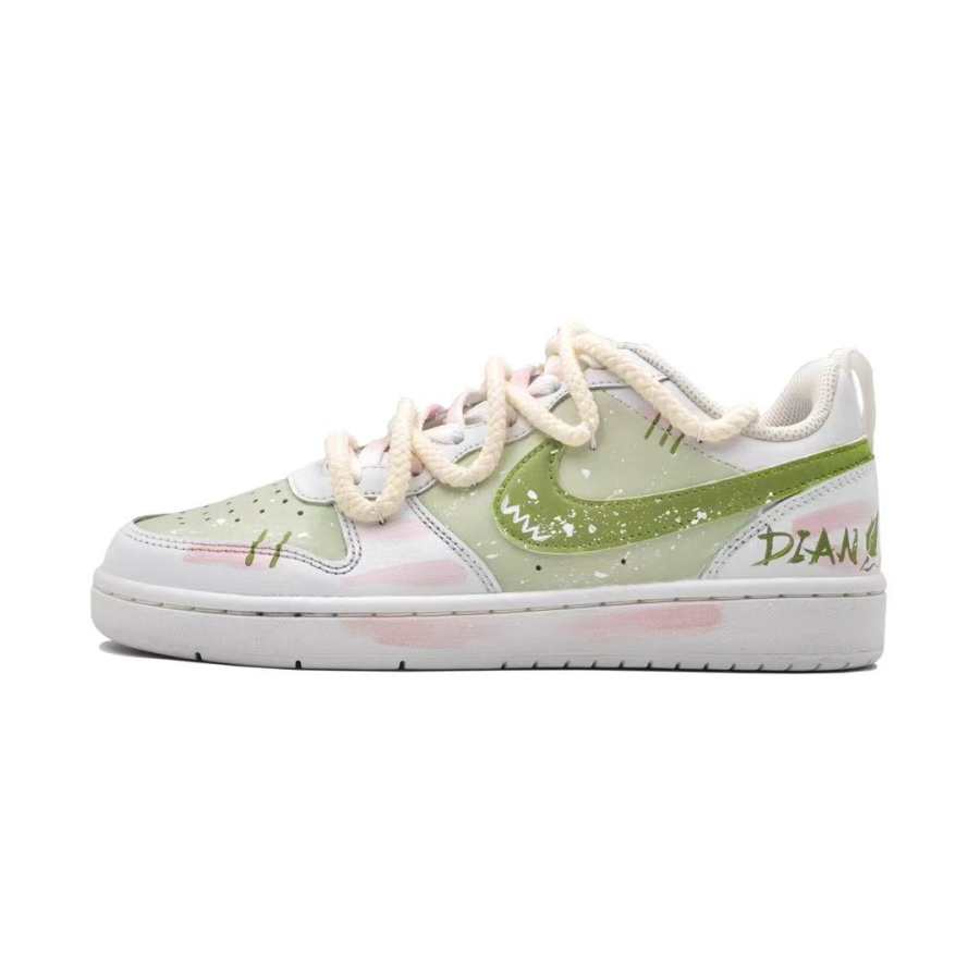 Nike Nike Court Borough Abrasion Resistant Slip Resistant Low top Kids' Skateboarding Shoes White Green Teenagers