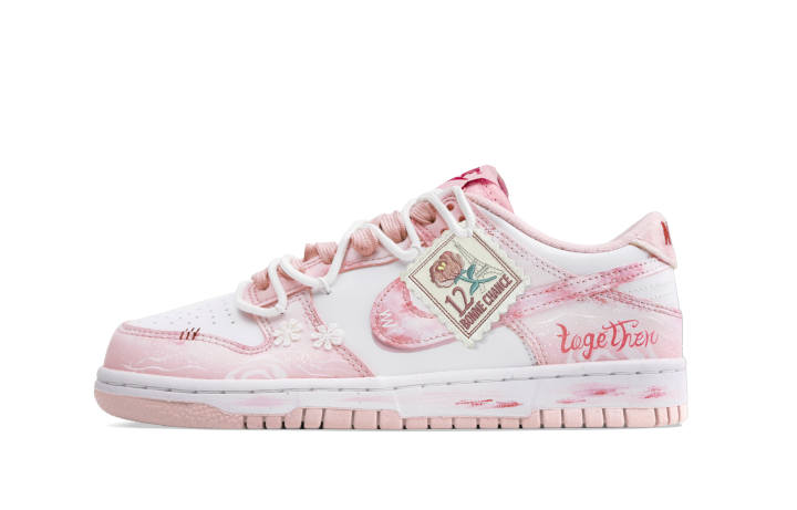 Nike Nike Dunk Pink Velvet Low top Kids' Skateboarding Shoes Teenagers