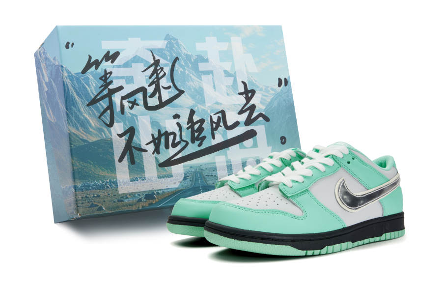 Nike Nike Dunk 'Light Menta' Leather Slip Resistant Abrasion Resistant Low top Kids' Skateboarding Shoes White Green Black
