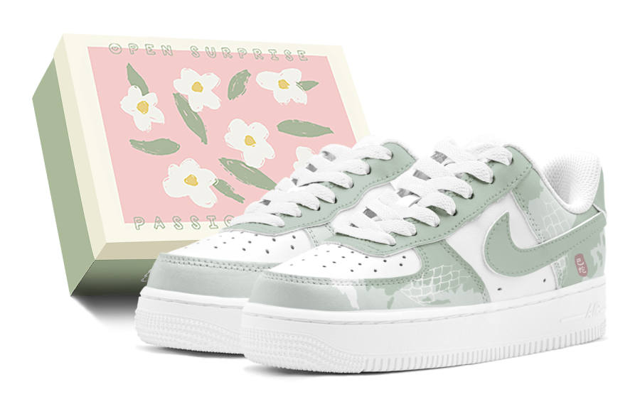 Nike Nike Air Force 1 Synthetic Leather Low top Kids' Skateboarding Shoes Green Teenagers