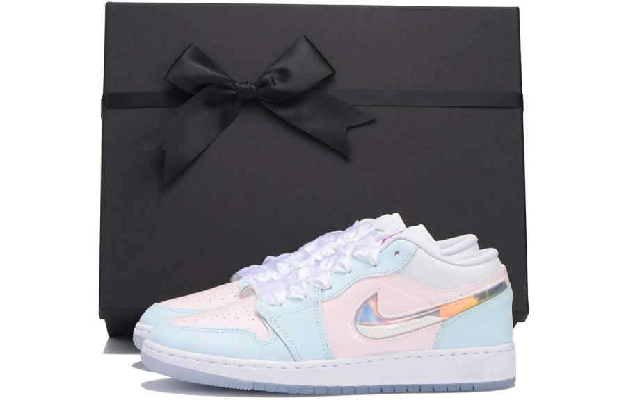 Jordan Women's Jordan Air Jordan 1 Abrasion Resistant Low top Children's Basketball Shoes White Blue