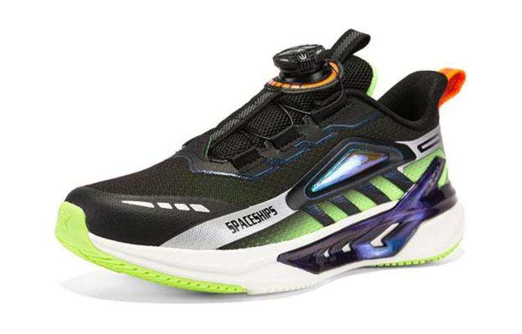 XTEP Slip Resistant Anti Kick Abrasion Resistant Low top Running Shoes Black Gold Teenagers