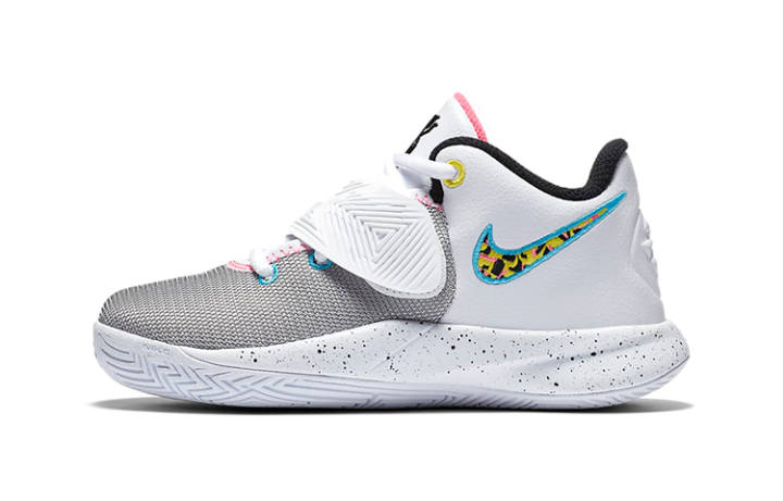Nike Nike Kyrie Flytrap 3 Mid top Children's Basketball Shoes White Pink Children Aged 3 7 Years Old