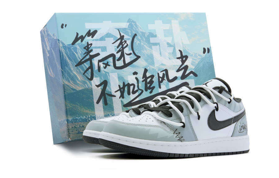 Jordan Jordan Air Jordan 1 Slip Resistant Low top Children's Basketball Shoes Black Gray Teenagers