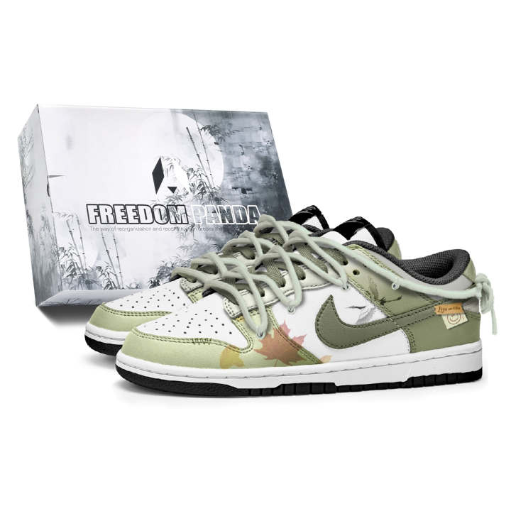 Nike Nike Dunk Freedom Panda, Box, Maple Slip Resistant Abrasion Resistant Low top Kids' Skateboarding Shoes White Green