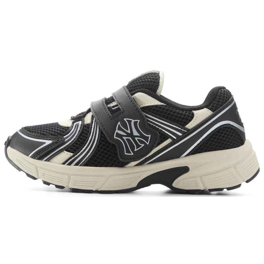 MLB New York Yankees Synthetic Leather, Textile Cushioning Breathable Low top Running Shoes Black Kids'