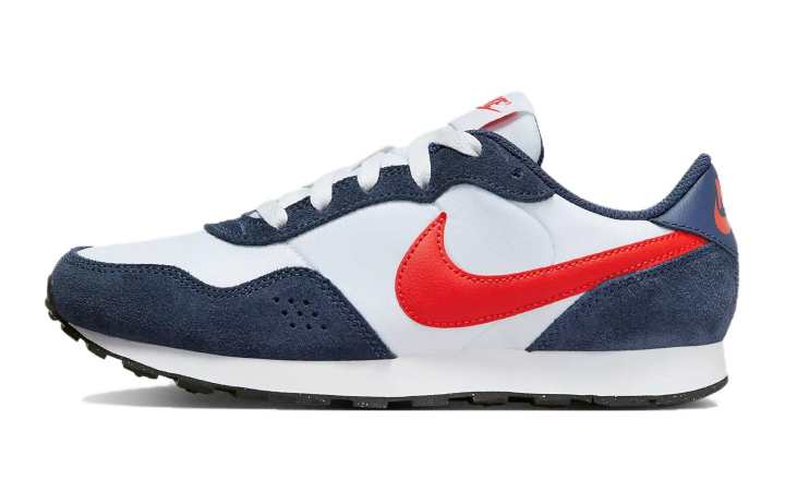 Nike Nike MD Valiant GS 'Midnight Navy Picante Red'